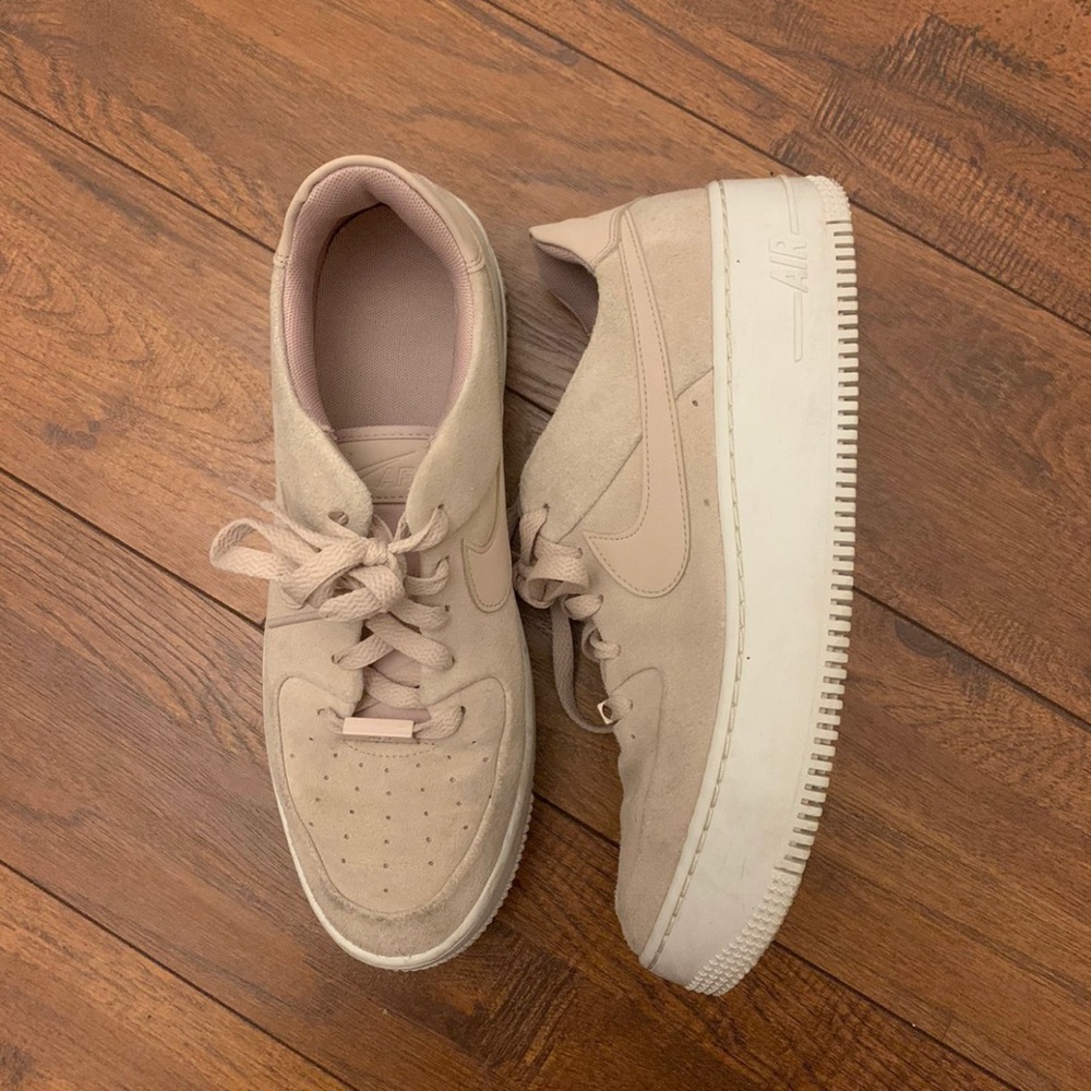 Nike Low sage Air Forces